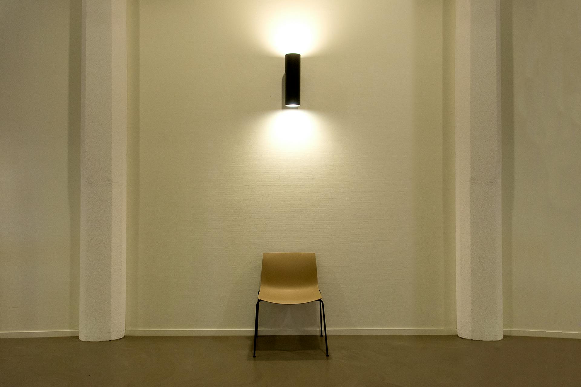 what is Minimalist Maximalism web design